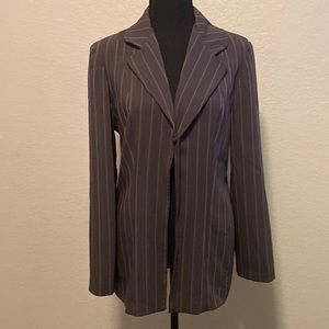 Women’s One button blazer